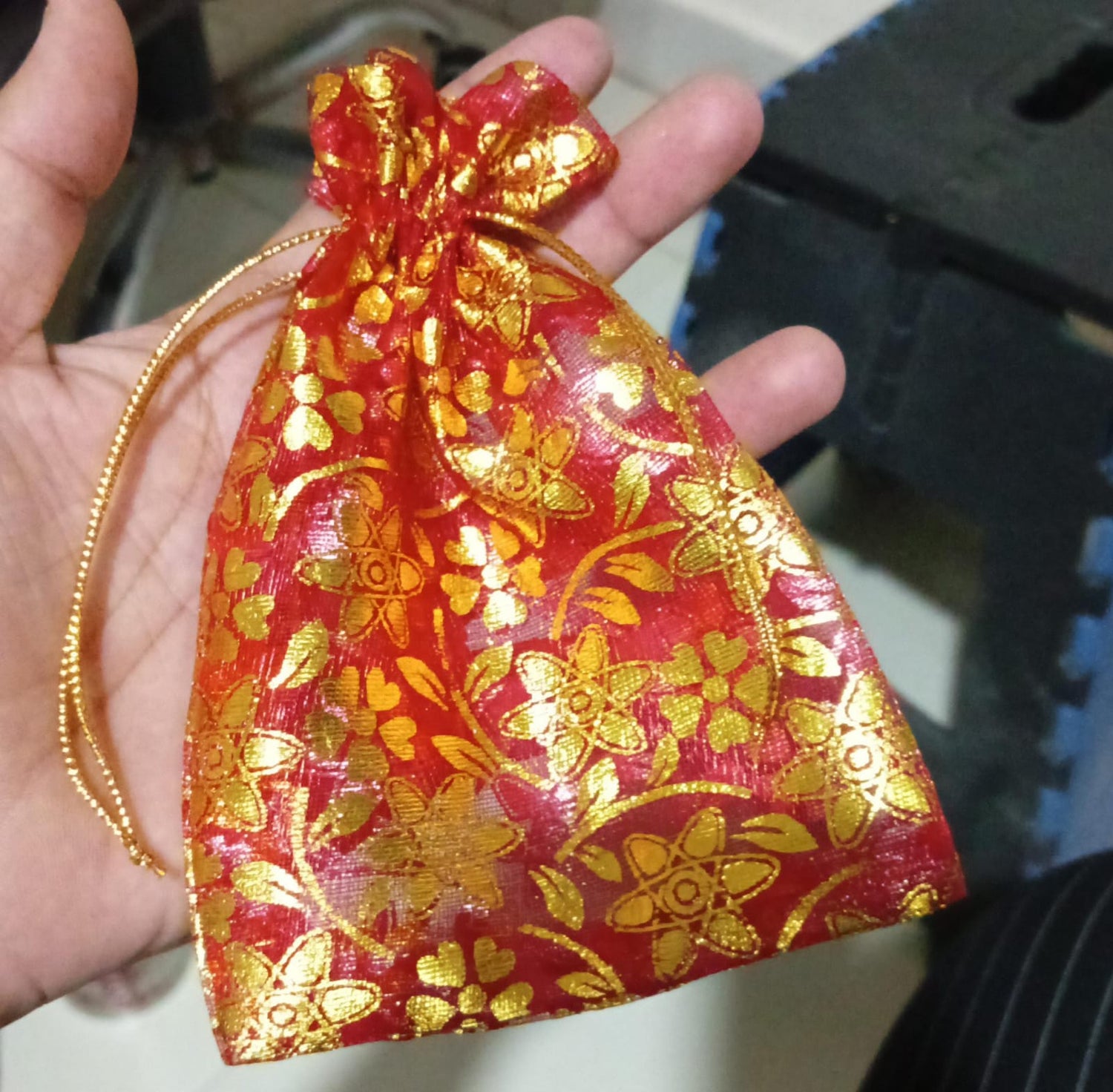 Gifting materials